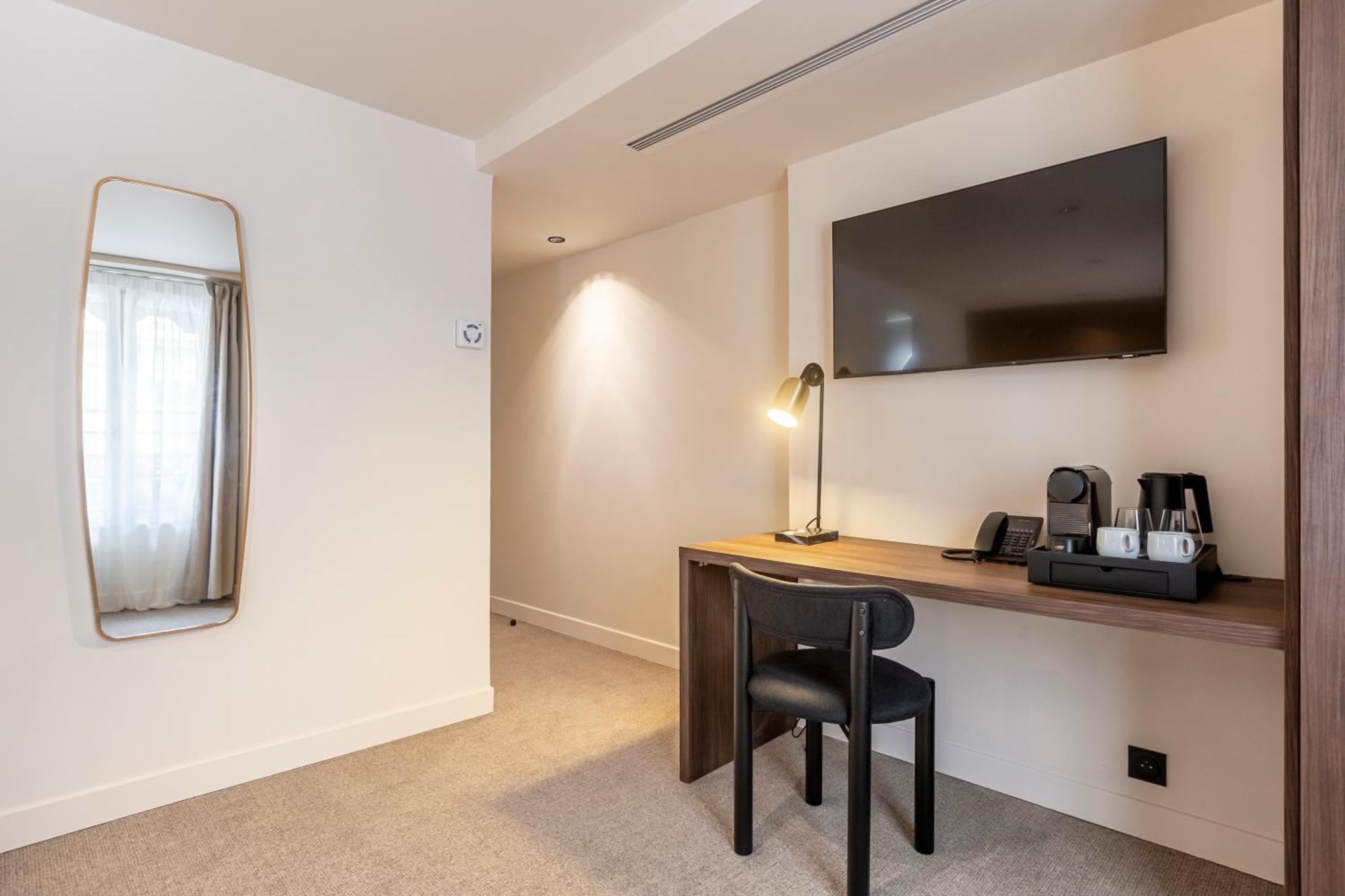 Le Monsieur By Sweett Hotel Paris Bilik gambar